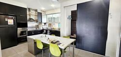 Lakepoint Condominium (D22), Condominium #520674721